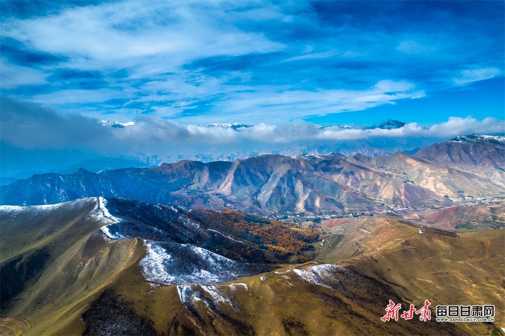 祁連山：漫山秋色猶未盡 白雪粧扮多妖嬈_fororder_7