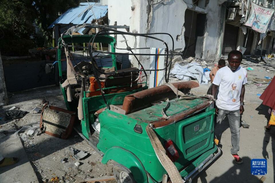 索马里首都两起爆炸袭击已致100人死亡