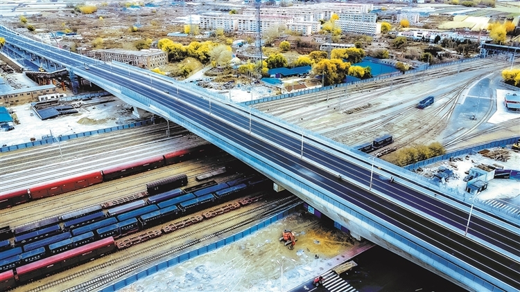齐齐哈尔民航桥正式开通