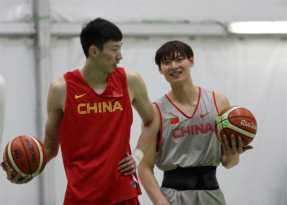 中国男篮进行赛前训练