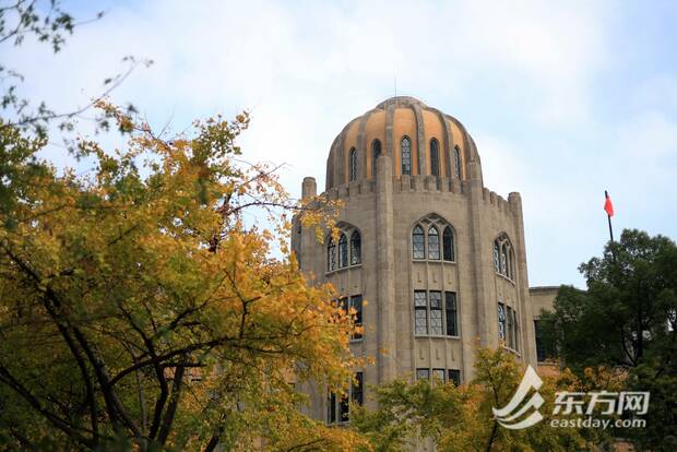 【文化旅遊】雷士德工學院煥彩新生 標誌性草坪花園破墻開放