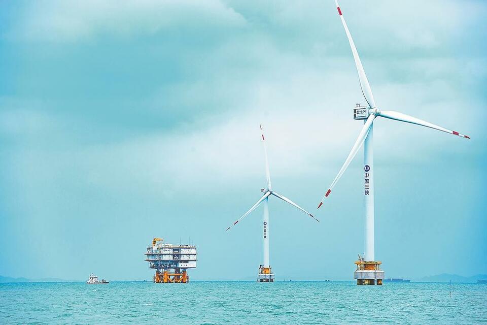 福建海上建风车的故事正在上演