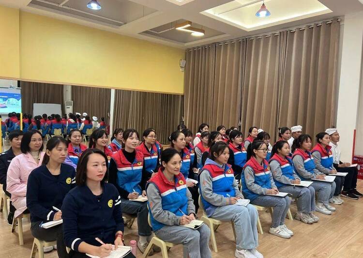 学习贯彻二十大精神 推进学前教育高质量发展 朱永新教授走进启今品牌质量月大讲堂