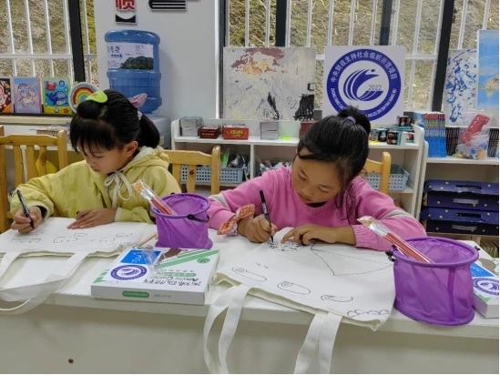 “春晖守望”未成年人心理健康关爱服务进社区