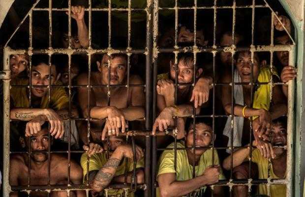 菲律宾监狱过度拥挤 被批宛如人间地狱