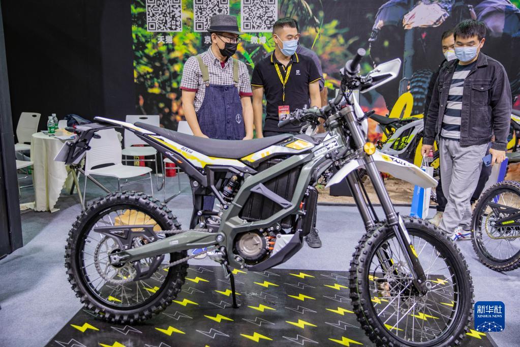 第二十屆中國國際摩托車展覽會在重慶舉行 電動兩輪車受關注