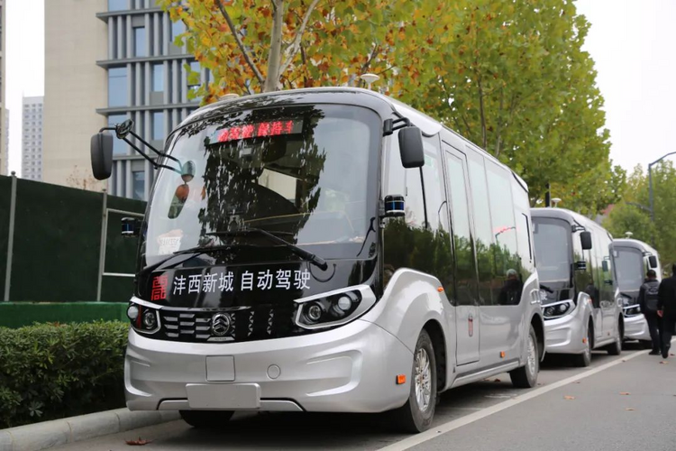 沣西新城自动驾驶巴士正式运营 市民可免费乘坐_fororder_图片1