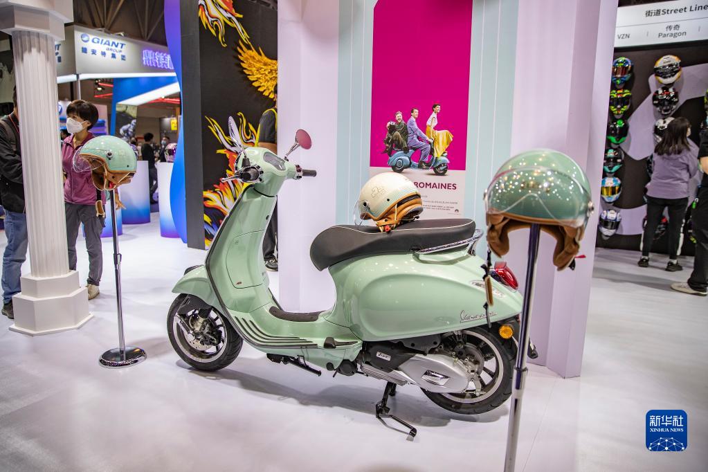 第二十届中国国际摩托车展览会在重庆举行 电动两轮车受关注