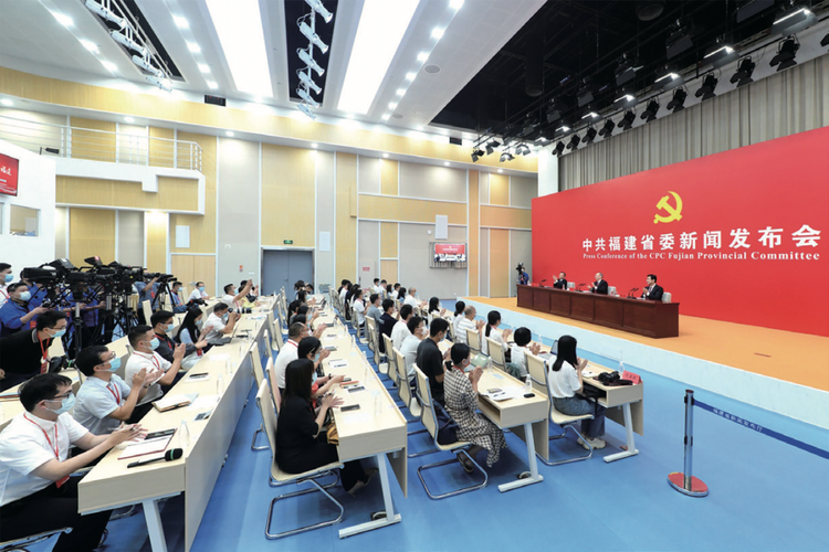 《新闻战线》刊发张彦署名文章:牢记职责使命 唱响奋进新征程的时代强音