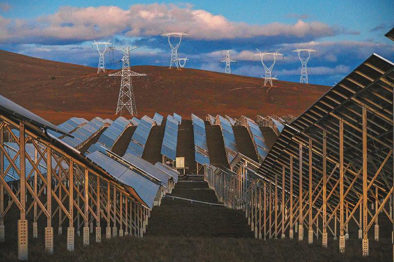 （转载）顶贡大草原上的光伏“蓝海”——走进全球首个超高海拔光伏实证基地