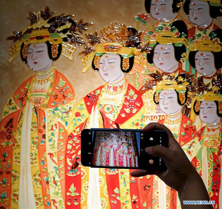 Exhibition on Luoyang tri-colored glazed artworks held in C China's Henan