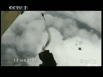 "现实中会为救一位公民牺牲几名军人吗？"答案来了……