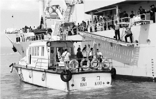 "现实中会为救一位公民牺牲几名军人吗？"答案来了……