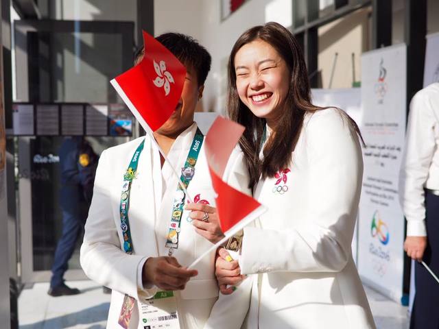 中国香港美女旗欧铠淳手气质不输邦辰(图)