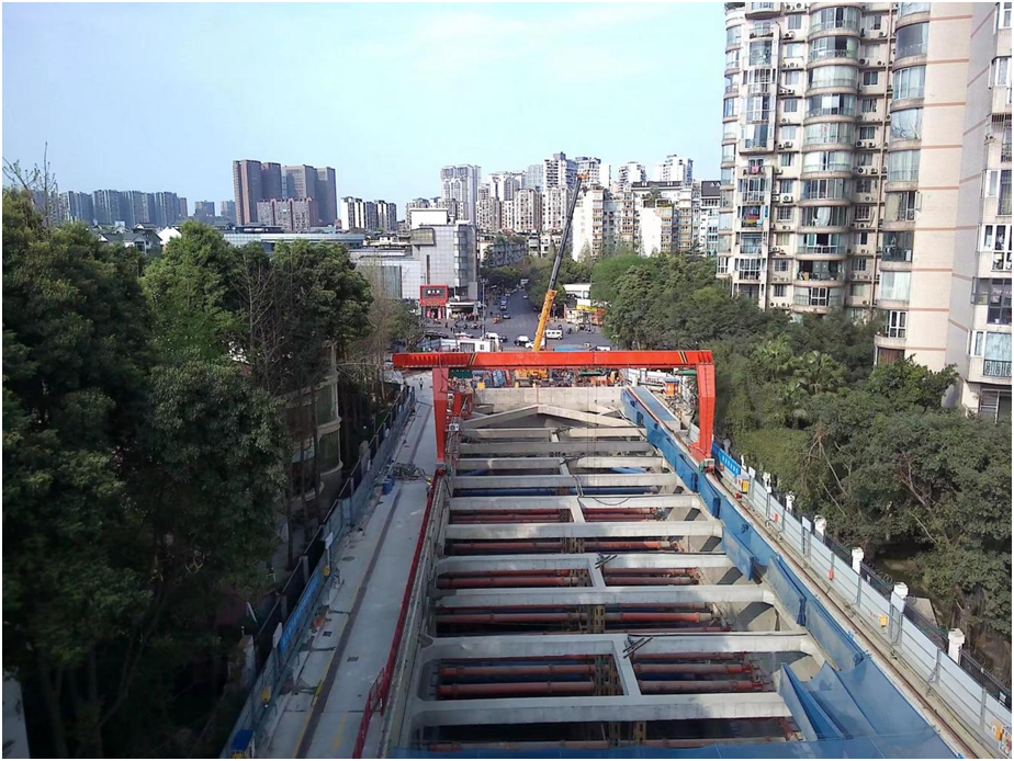 成都轨道交通27号线一期工程羊犀立交站主体结构顺利封顶