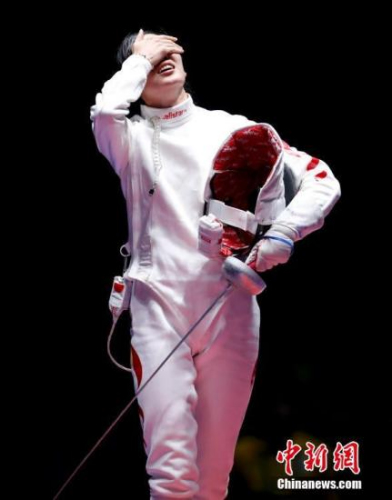 中国女剑客含泪还原争议:对手"骗我"说裁判喊停 中国女剑客含泪还原争议:对手"骗我"说裁判喊停