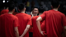 中国男篮出战世预赛 全力争胜打出精神面貌