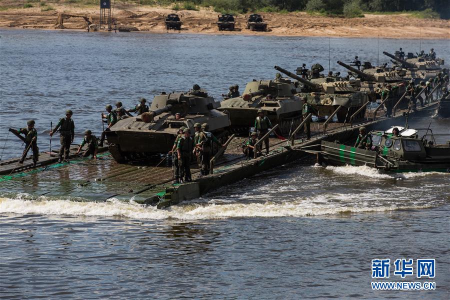 中国队获得国际军事比赛“开阔水域”项目亚军