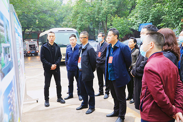 自贡市贡井区人大常委会对全区老旧小区改造工作情况开展视察_fororder_视察现场