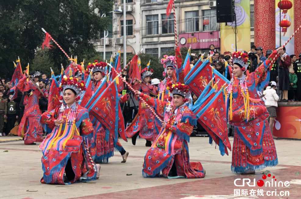 【八桂大地】（已过审）广西宾阳县举行宾阳炮龙节展演优秀非物质文化遗产