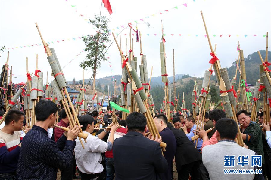 贵州黎平：苗寨“赶坪子”闹新春