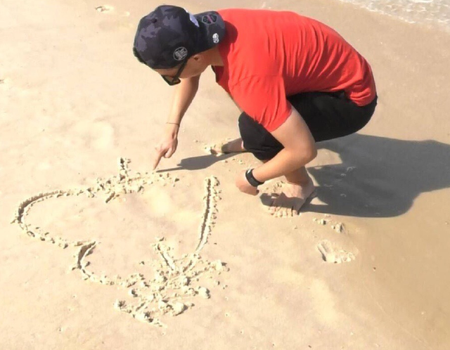 吳敏霞男友首度曝光 顏值高引記者尖叫