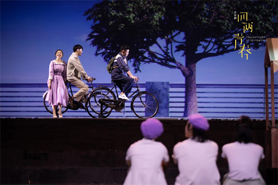 《四兩青春》南京站首演成功 90年代的故事引發觀眾共鳴_fororder_圖片 2