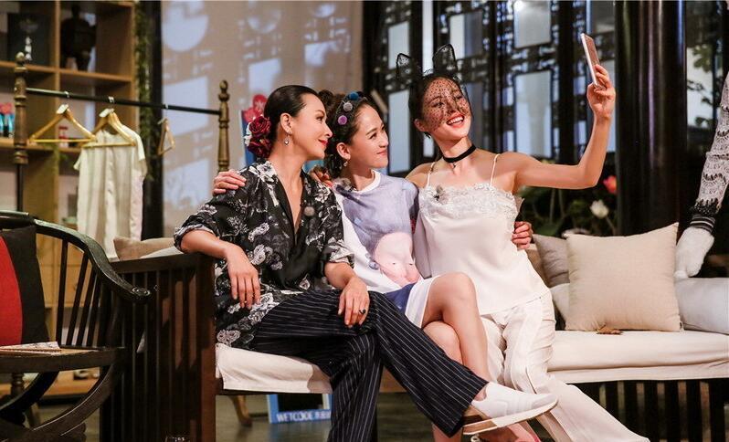 女星穿睡衣照曝光：奚梦瑶最性感谢娜最搞笑 _娱乐_腾讯网