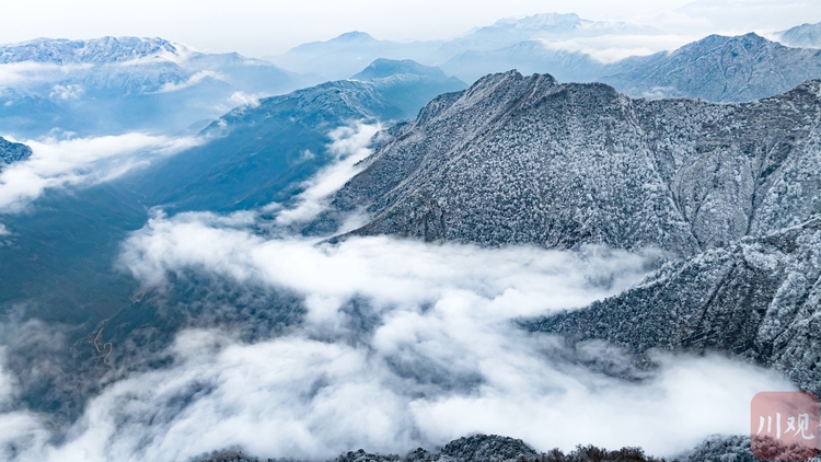 （转载）玉树琼枝裹银装 绵阳千佛山成冰雪仙界