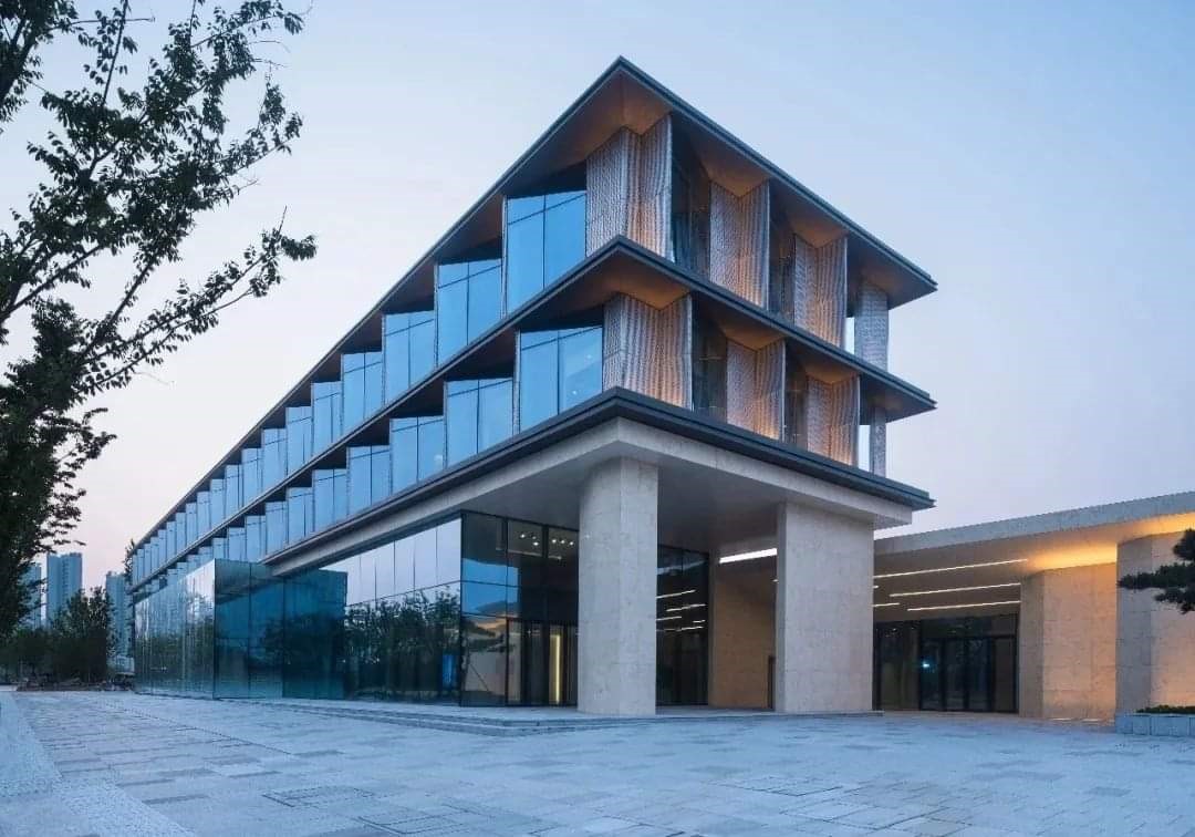 Библиотека № 33 города Яньтай получила почетное звание «Самая красивая городская библиотека» провинциального уровня_fororder_1