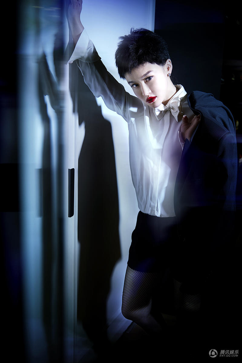 邹市明娇妻冉莹颖拍了一组大片 宝宝们表示惊着了