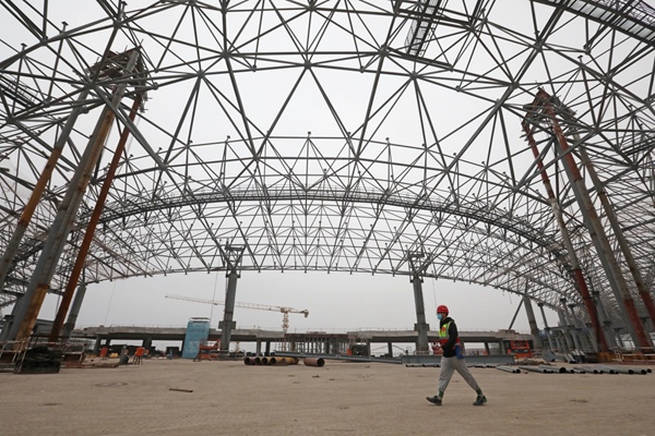 重慶江北國際機場T3B航站樓項目鋼結構網架預計年底全面封頂