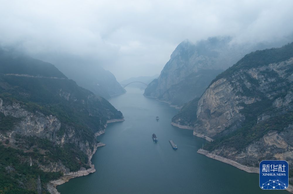 湖北宜昌：烟雨三峡