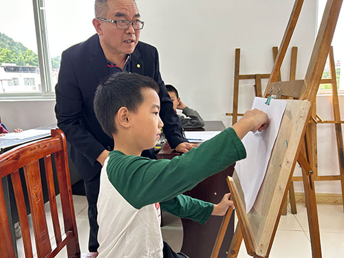 德阳中江县“柚乡童行”书院：点亮乡村素质教育星火_fororder_绘画