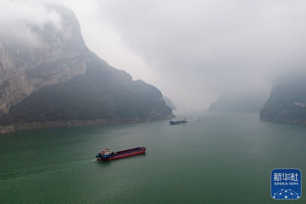 湖北宜昌：烟雨三峡