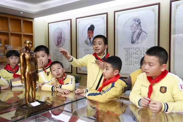 推动中医药材进课堂 杭州育才登云小学建起“百草园”