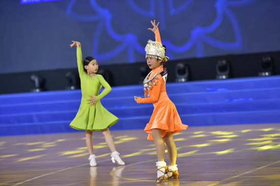 2022年中国·贵州体育舞蹈公开系列赛（黔南站）圆满落幕_fororder_比赛1