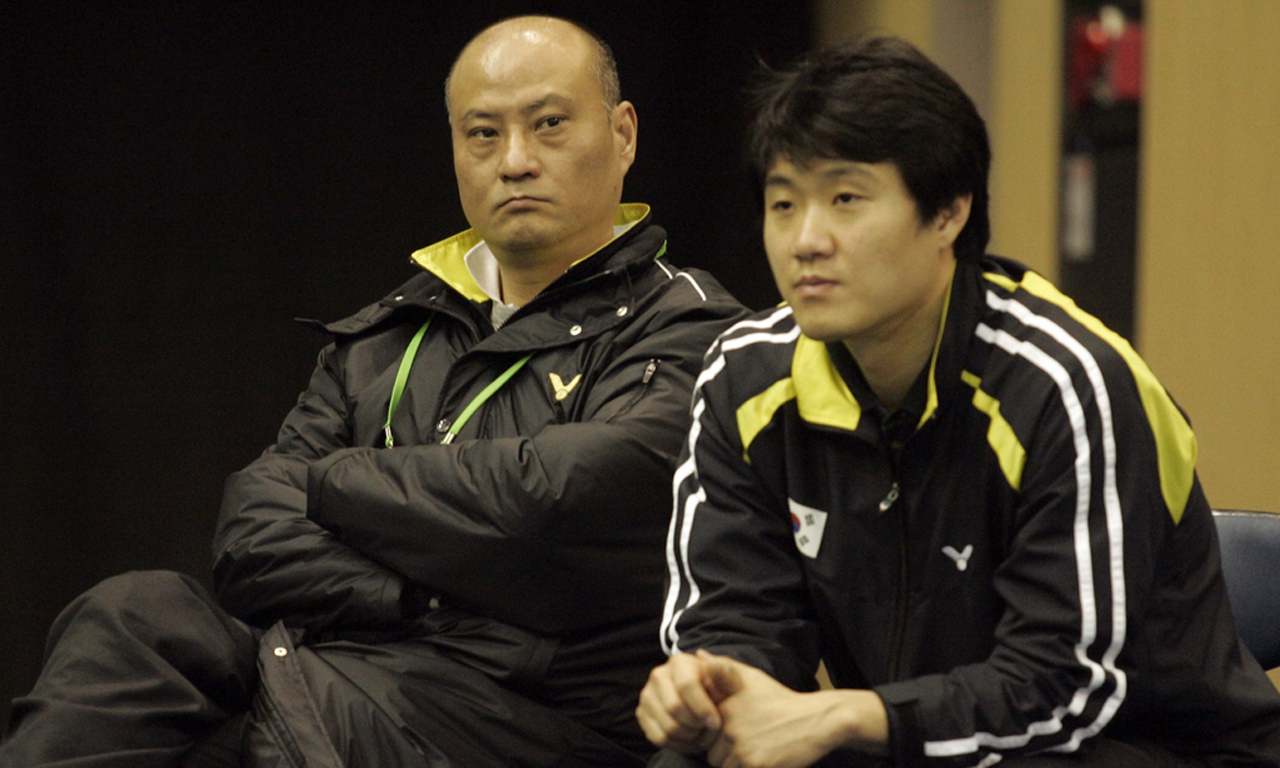 揭教练海外兵团:林丹发飙欲暴打"光头师父"