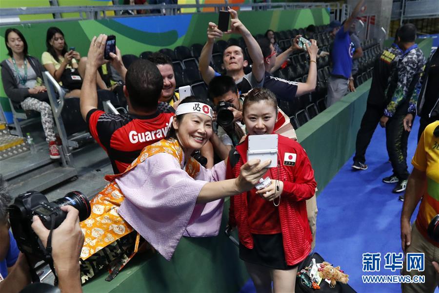 乒乓球女单:福原爱4:0胜冯天薇晋级四强(高清)