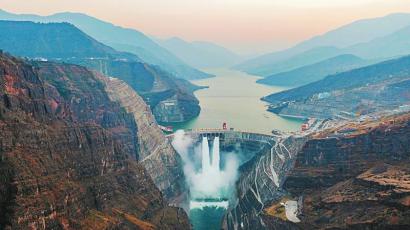 白鹤滩水电站全部机组投产发电