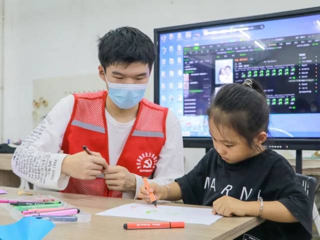 战“疫”同行，以爱先行 | 华珠设计学院党总支为学校教职工提供儿童临时托管服务