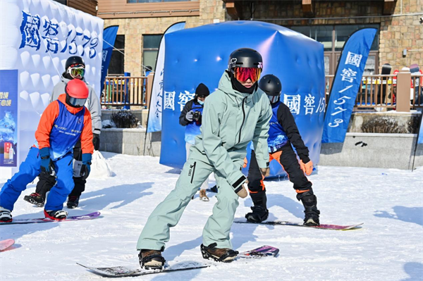 中国滑雪人大会全国云开板系列活动在吉林北大湖启幕_fororder_图片8