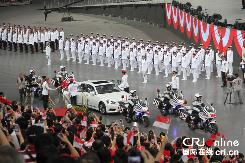新加坡举行建国51周年庆典活动(组图)