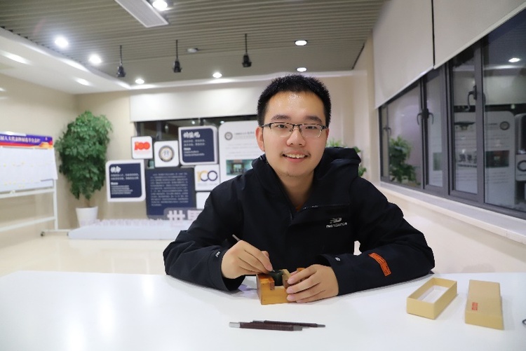 上海财经大学商学院本科生党支部举办二十大精神专题学习活动暨“青年建功新时代 百年匡时新征程”文化展览颁奖仪式