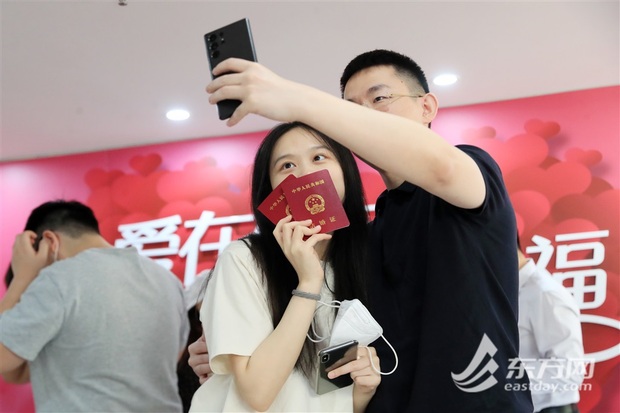 【热点新闻】上海12月1日起全面实施婚姻登记跨区通办