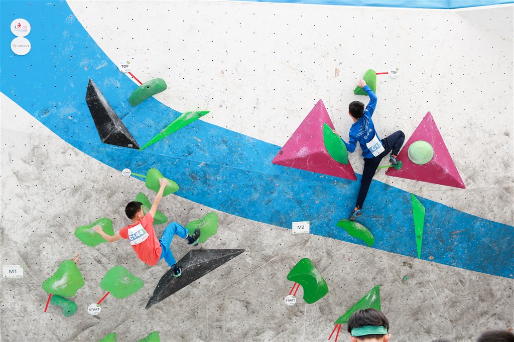 【热点新闻】攀岩比赛首次正式亮相上海市运会