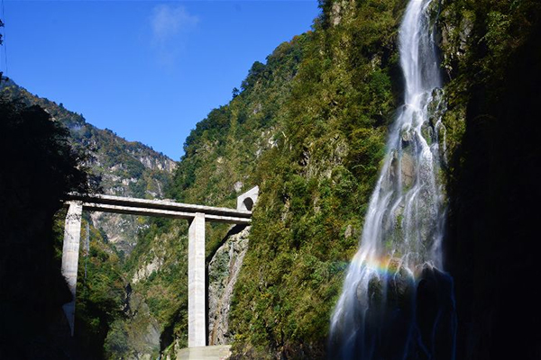 穿越崇山峻岭 打破“相邻不相通”交通困境 绵茂公路正式通车_fororder_QQ图片20221227162652