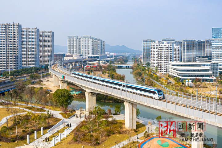 台州：国内首条PPP模式市域铁路正式通车_fororder_1672212177166_63abeed1159bb80b995412e7