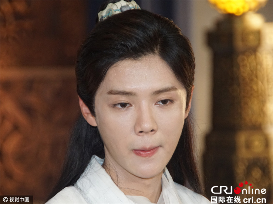 鹿晗《择天记》贡献多个第一次 吐槽衣服厚台词多