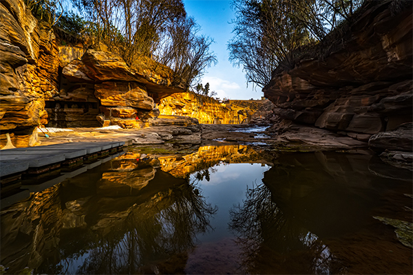 Zhongjiang Stone Forest Valley of Deyang: A Geological Wonder Comparable to Antelope Canyon_fororder_image009